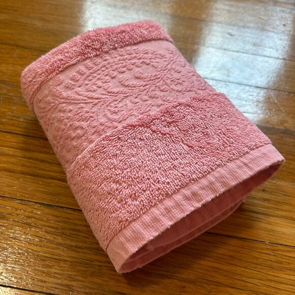 Vintage Callaway Pink Hand Towel – 16” x 26” All Cotton, Made in USA - Picture 4 of 11